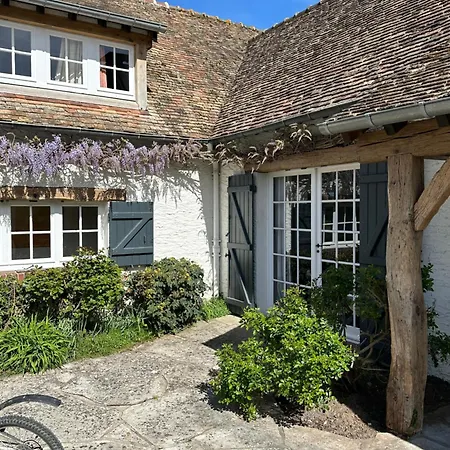 Enoland La Maison Du Bonheur Сasa de vacaciones Bourdonné